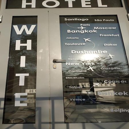 White Hotel & Hostel Μπισκέκ Εξωτερικό φωτογραφία